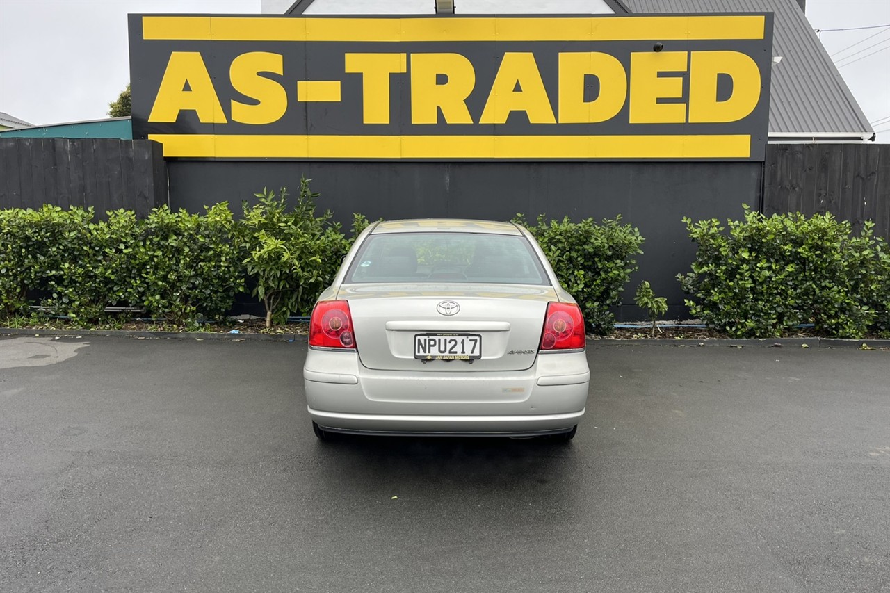 2005 Toyota AVENSIS
