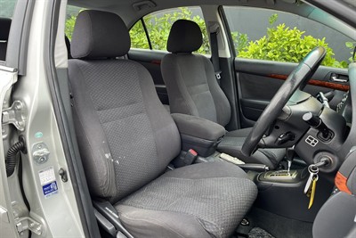 2005 Toyota AVENSIS - Thumbnail