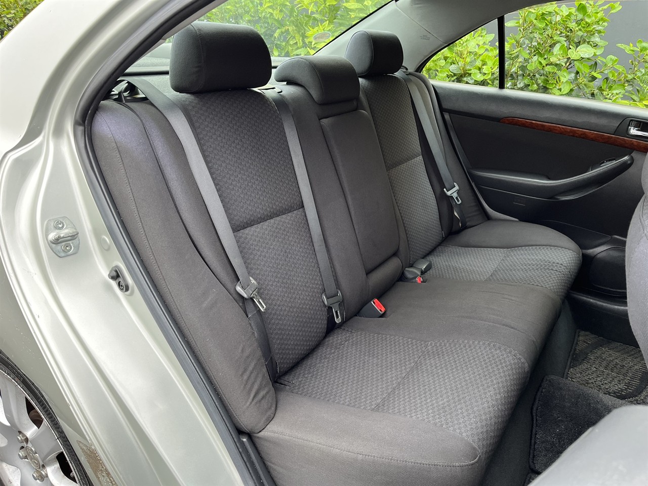 2005 Toyota AVENSIS