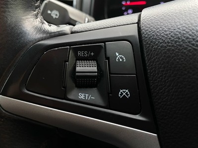 2017 Holden Captiva - Thumbnail