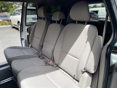 2020 Kia Carnival - Thumbnail