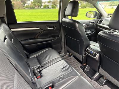 2015 Toyota Highlander - Thumbnail