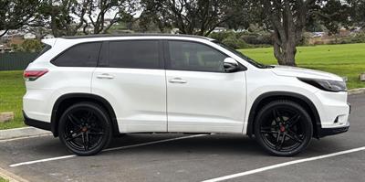 2015 Toyota Highlander - Thumbnail