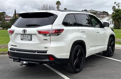 2015 Toyota Highlander - Thumbnail