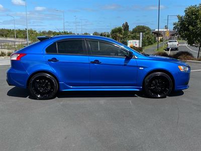 2009 Mitsubishi Galant - Thumbnail