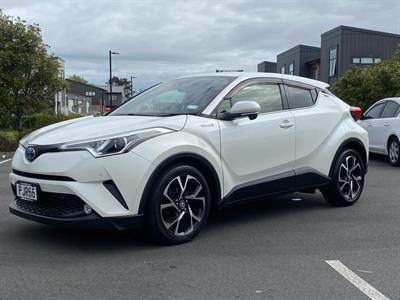 2017 Toyota C-HR - Thumbnail