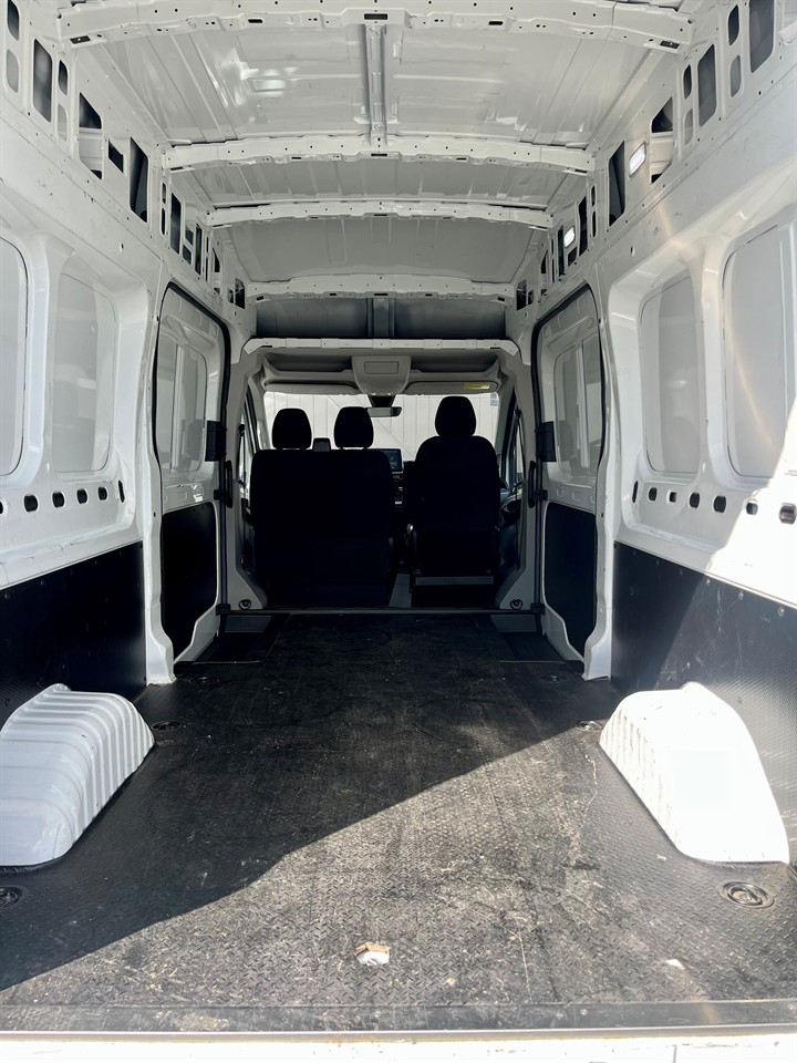 2024 LDV Deliver 9