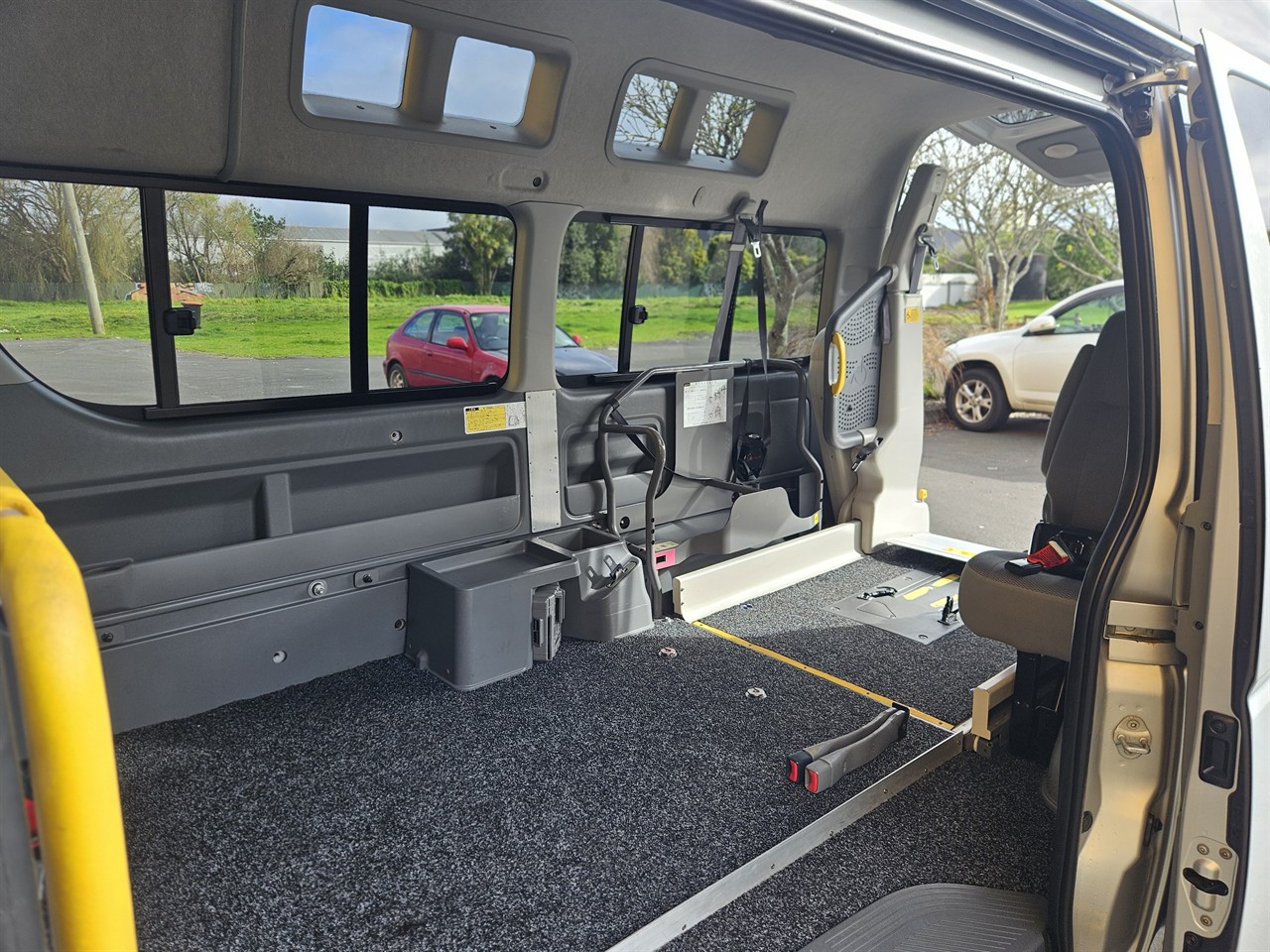 2006 Toyota Hiace