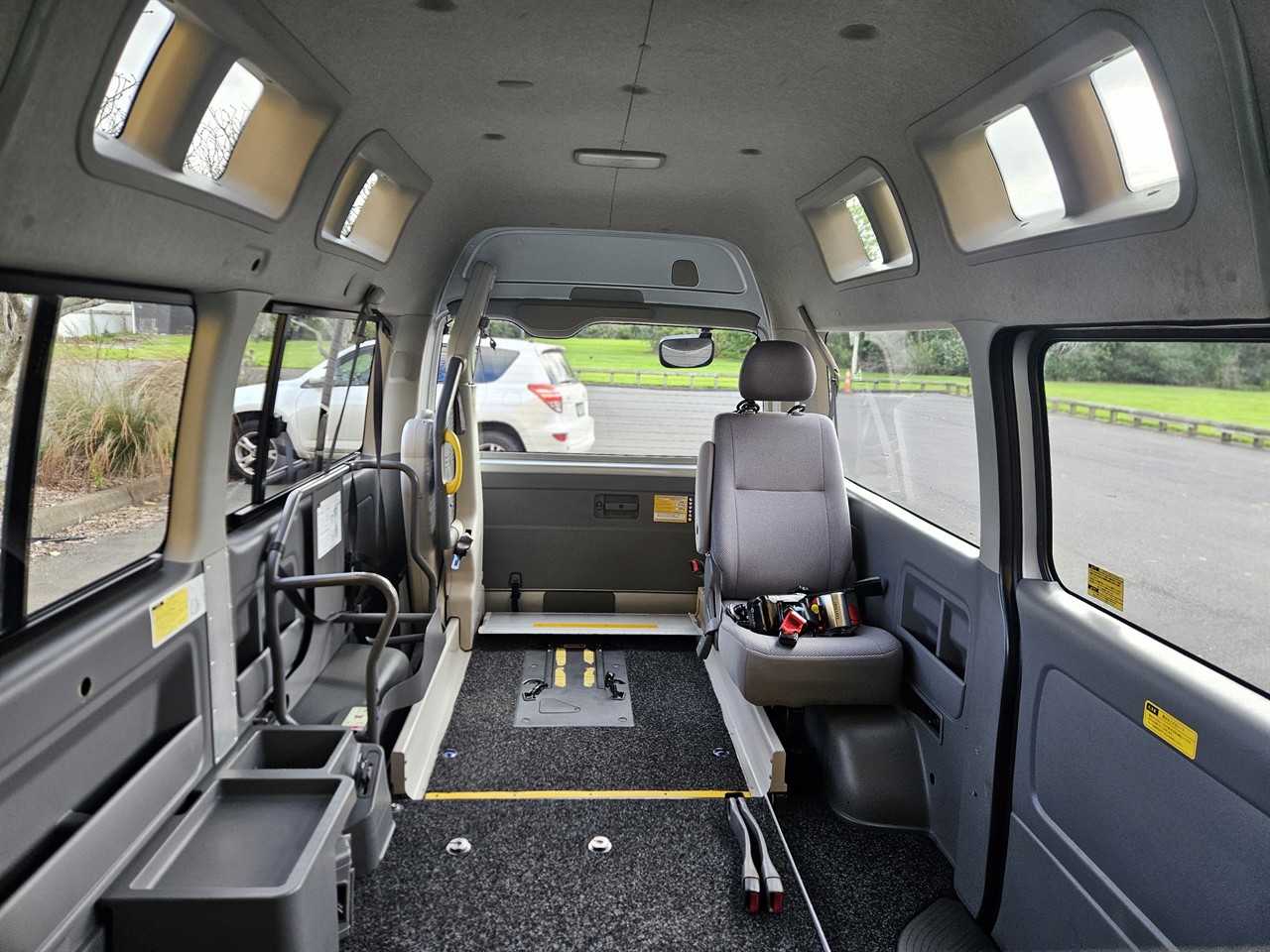 2006 Toyota Hiace