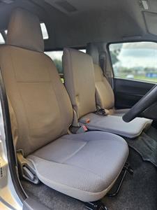 2006 Toyota Hiace - Thumbnail