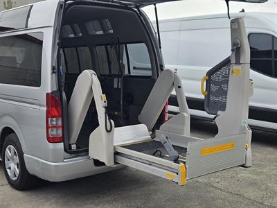 2006 Toyota Hiace - Thumbnail