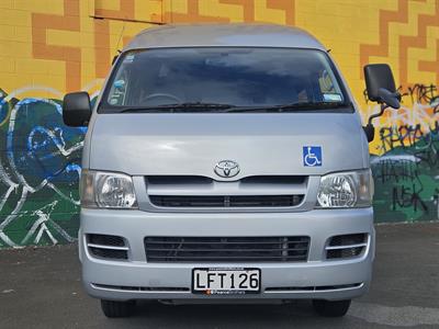 2006 Toyota Hiace - Thumbnail