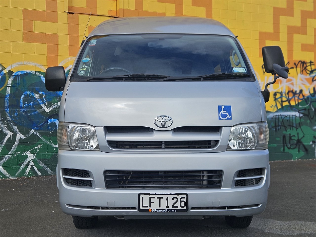 2006 Toyota Hiace