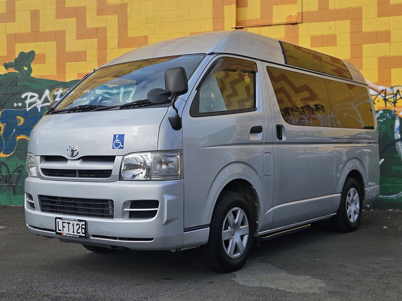 2006 Toyota Hiace