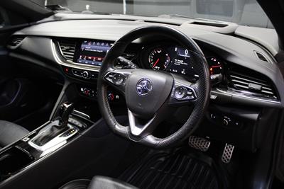 2018 Holden Commodore - Thumbnail