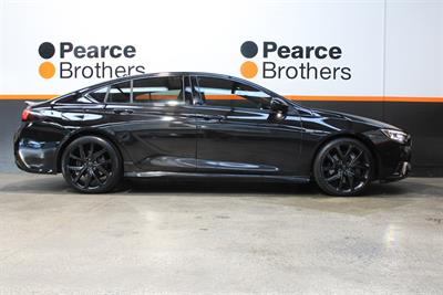2018 Holden Commodore - Thumbnail