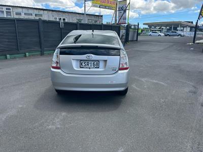 2012 Toyota PRIUS - Thumbnail