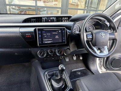 2017 Toyota Hilux - Thumbnail