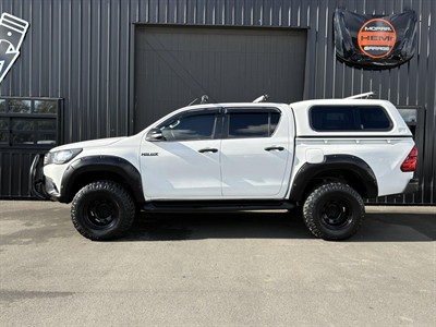 2017 Toyota Hilux - Thumbnail