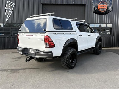 2017 Toyota Hilux - Thumbnail