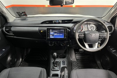 2023 Toyota Hilux - Thumbnail