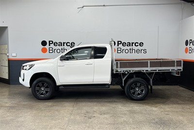2023 Toyota Hilux - Thumbnail