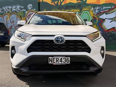 2020 Toyota RAV4 - Thumbnail