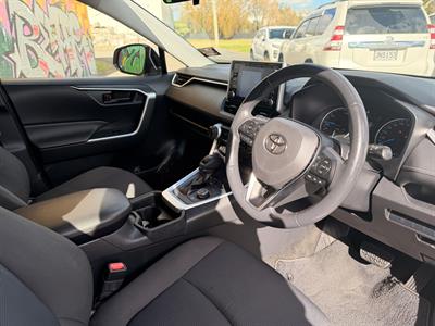 2020 Toyota RAV4 - Thumbnail