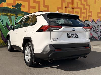 2020 Toyota RAV4 - Thumbnail