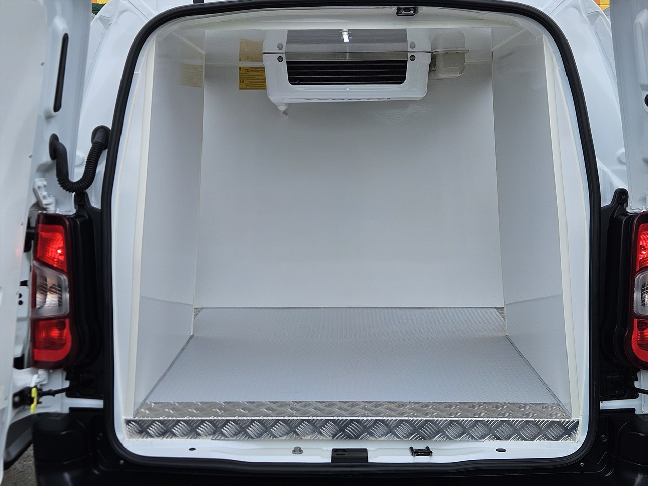 2024 Peugeot Partner