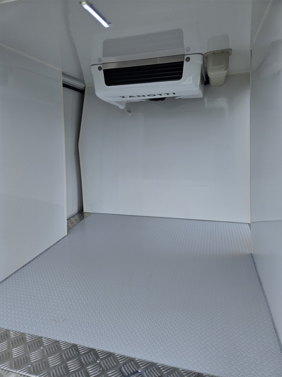 2024 Peugeot Partner