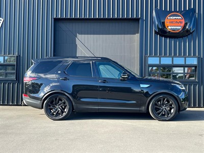 2017 Land Rover Discovery - Thumbnail