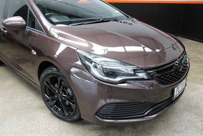 2018 Holden Astra - Thumbnail