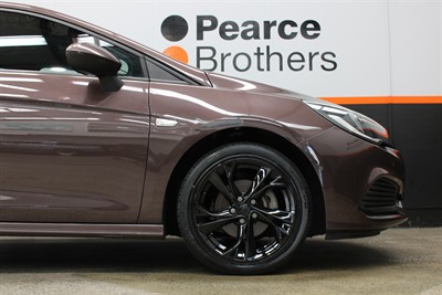 2018 Holden Astra - Thumbnail