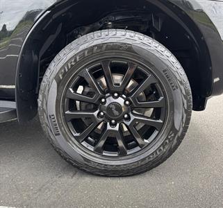 2017 Ford Everest - Thumbnail