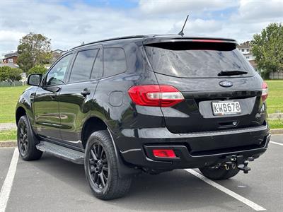 2017 Ford Everest - Thumbnail