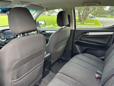 2017 Holden Colorado - Thumbnail