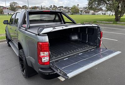 2017 Holden Colorado - Thumbnail