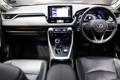 2020 Toyota RAV4 - Thumbnail