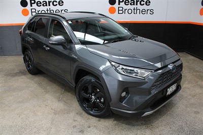 2020 Toyota RAV4 - Thumbnail