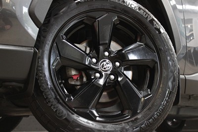 2020 Toyota RAV4 - Thumbnail