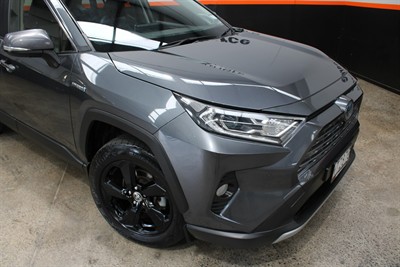 2020 Toyota RAV4 - Thumbnail