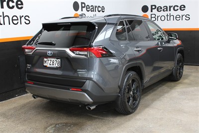 2020 Toyota RAV4 - Thumbnail