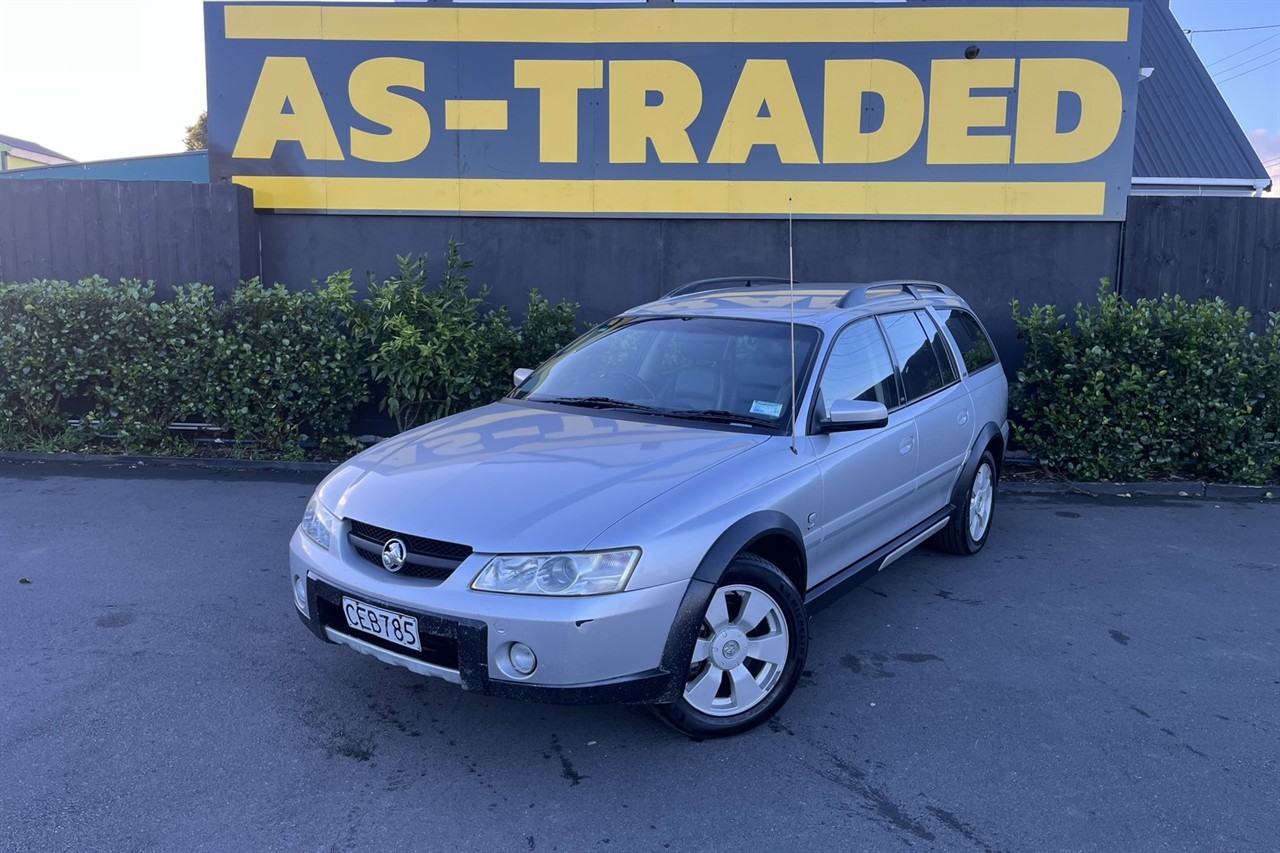 2004 Holden Adventra