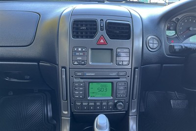2004 Holden Adventra - Thumbnail