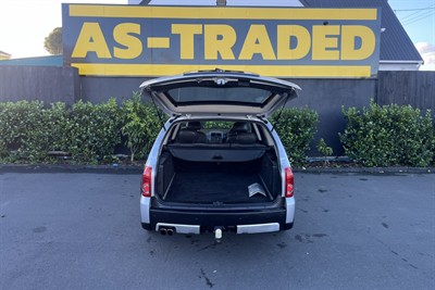 2004 Holden Adventra - Thumbnail