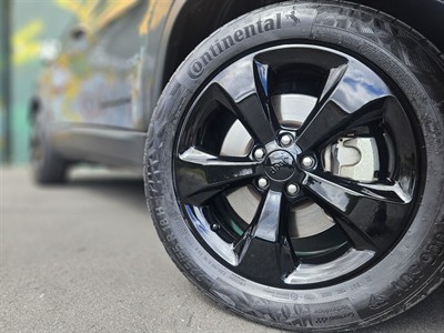 2020 Jeep CHEROKEE - Thumbnail