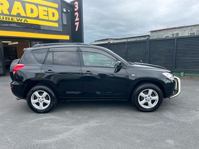 2005 Toyota RAV4 - Thumbnail