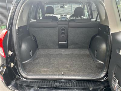 2005 Toyota RAV4 - Thumbnail