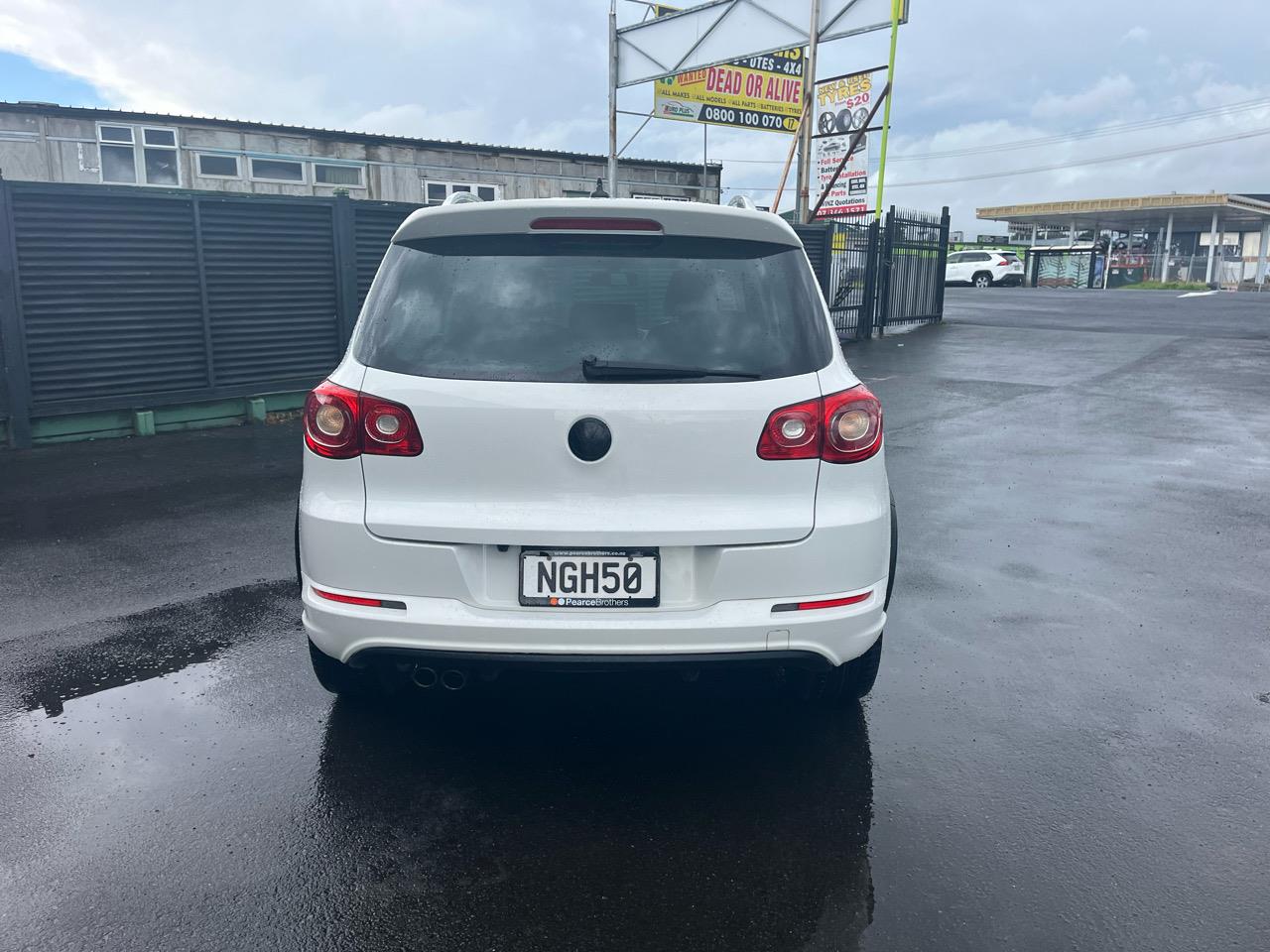 2010 Volkswagen TIGUAN